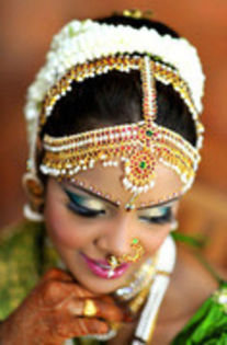 78318036_HQDSOLW3 - Hindi make-up