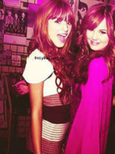 86995691_QCIPCGD3 - debby ryan-demi lovato