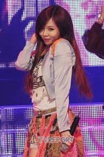 12 - Kim Hyuna