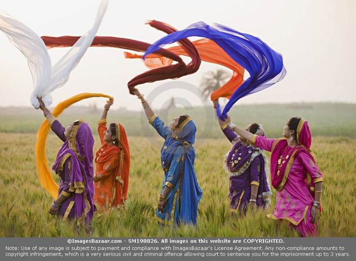 SM198826 - INDIAN DANCE