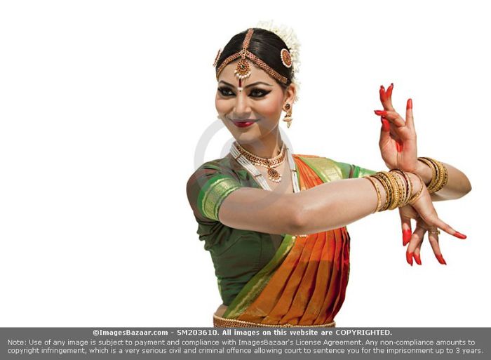 SM203610 - INDIAN DANCE