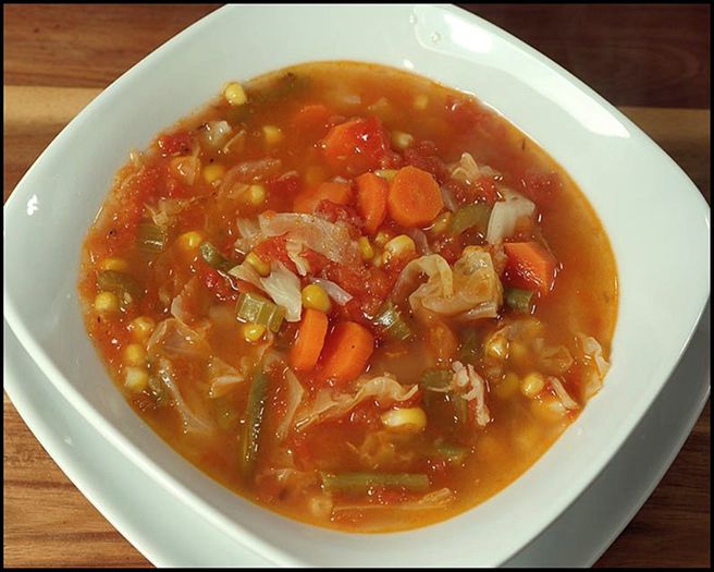 ● Vegetarian Vegetable Soup ●; Este potrivita iarna
