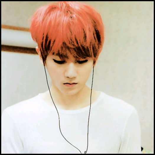 [(:] ..Da Bom.. ai dreptate... :) ..Haa.. cei doi.. parca sunt.. nj.. :)) - X - x - PARK - x - X