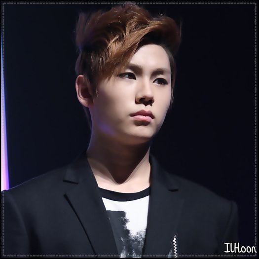 ♫ :)) Daa,trebuia..:))[o ajunge;o prinde intr-o imbratisare] Ta-daam..Te-am prins..:)).