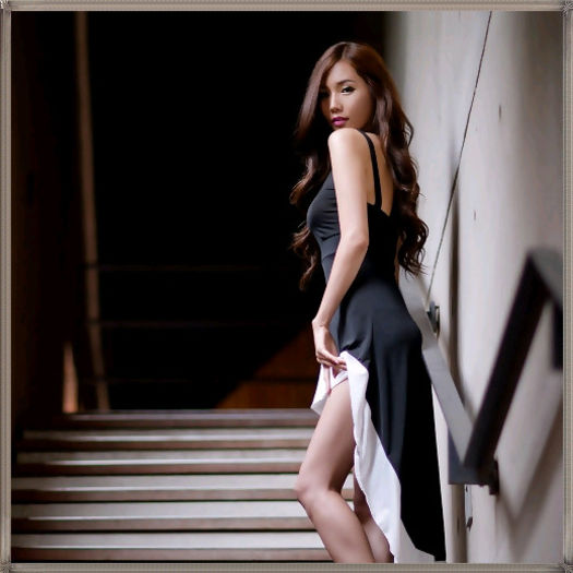 <~> ...Aham.. :-L ...[se aseaza pe iarba] ... - X - x - PARK - x - X