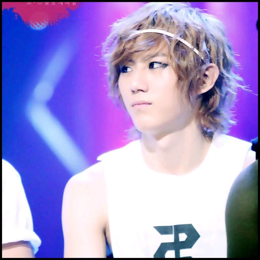[(:] ..Haa? :| ...Bye.. :-h