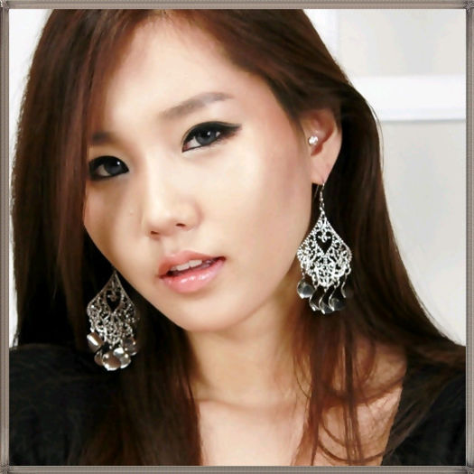 <~> ..[dupa 30 de min. :)); iese din baie] ..Ce bine`a fost. :)) - X - x - JungNey - RooM - x - X