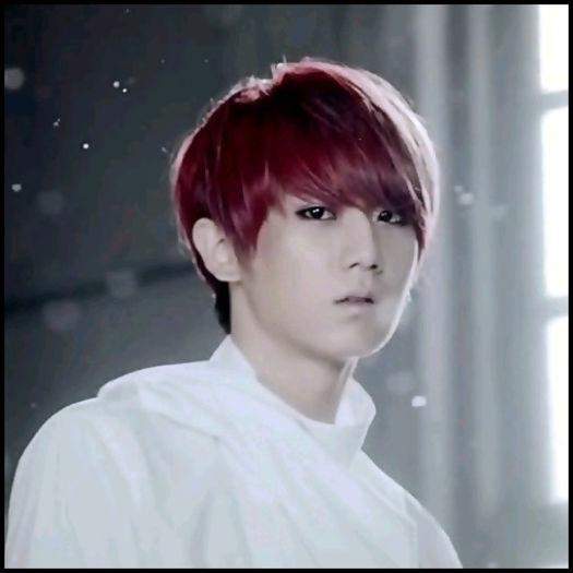 [(:] ...Bora.. [o trage spre el; o imbratiseaza] .:-< .. - l - x - Episodul 23 - x - l