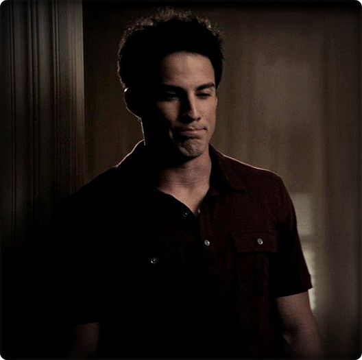 `; nup... nu e bnee... [] cauta prin kamera []