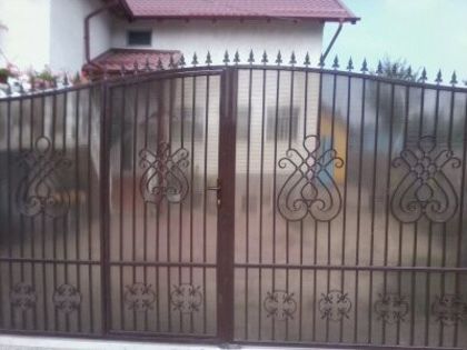 1361424538428 - PORTI