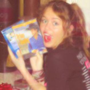 Millz ;x;X Icons =]] (20) - 0x - Icons with Miley