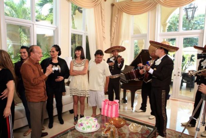 cumpleanos-de-marlene-favela-3_590x395