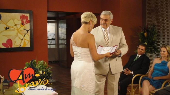 488339_333650963397651_410970007_n - AmorBravio