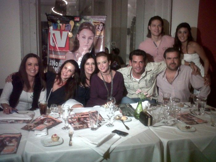 548518_272716369491111_1192353990_n