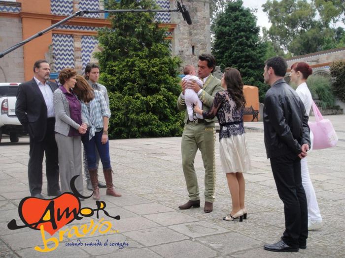 297078_325792147516866_671179840_n