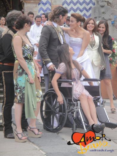 417316_323607637735317_2009720761_n