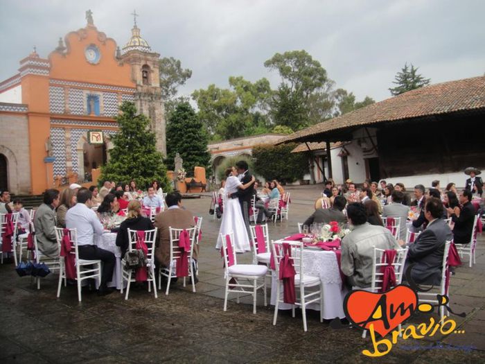 422322_323930914369656_427876525_n