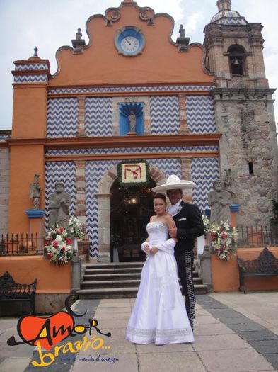 488337_323607671068647_288018428_n