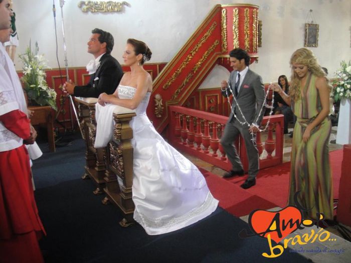 547952_323607504401997_364731254_n