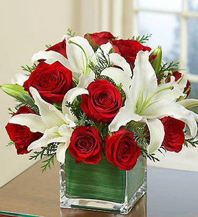 295193_485126318166298_259798211_n - aranjamente florale