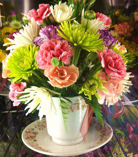 307768_492462080766055_600375622_n - aranjamente florale