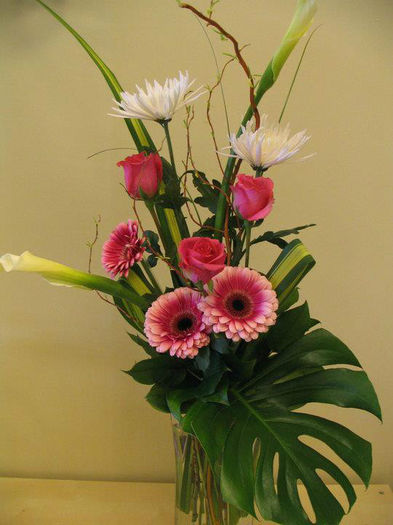 599170_460876683924595_1615486244_n - aranjamente florale