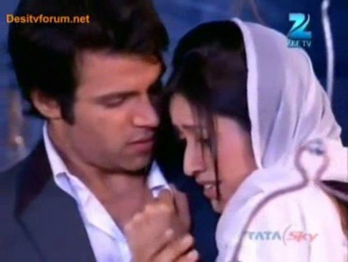 00_00_32 - P-arjun and purvi pure-love scene-P