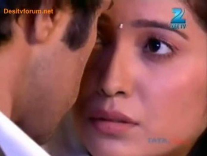 00_02_27 - P-arjun and purvi pure-love scene-P