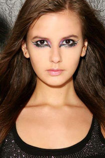 391866_337582116347117_872901778_n