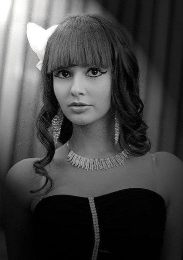 644346_337581379680524_934751180_n - emanuela radu