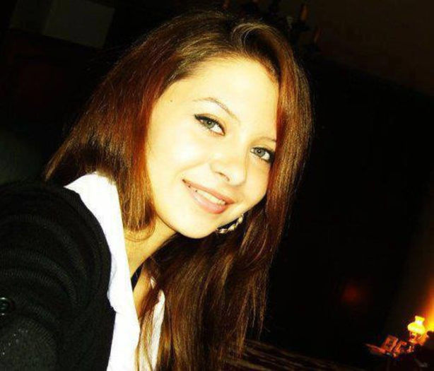 522345_407043972695463_194367421_n