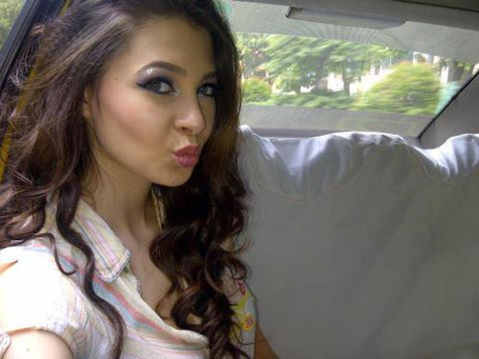 556887_418519298214597_303872086_n