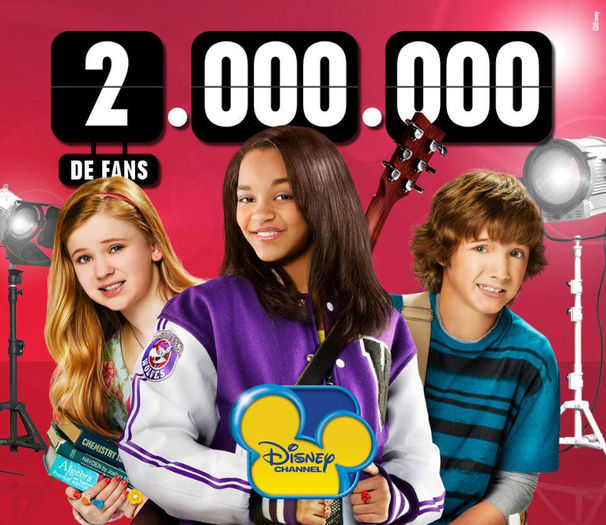 644419_578187352211049_594153016_n