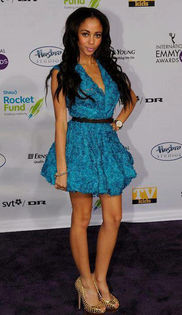 488140_560342873985126_1288045345_n