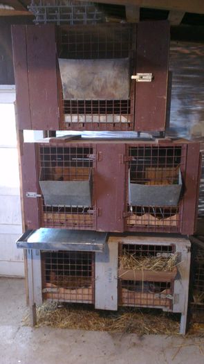 custi cu gratar din lemn si tavita pt deje