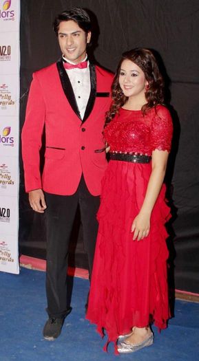 priyal-gorashish-kapoor-television-awards-event-2012