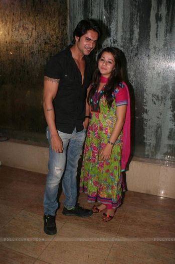 193273-ashish-kapoor-and-priyal-gor-at-golden-achiever-awards-2012