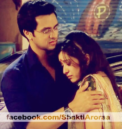429666_492388387490258_296597446_n - 2-Asha Negi si Shakti Arora
