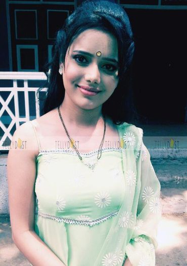 9 - Shruti Kanwar