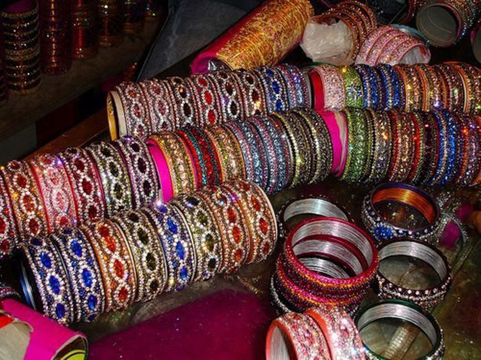 560597_290649511037212_790223952_n