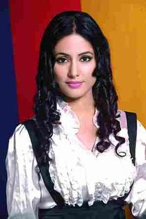 hina-khan-profile002 - Hina Khan