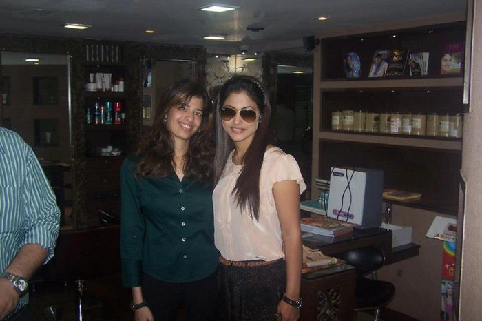 303113_545268798826886_306686377_n - Hina Khan 2
