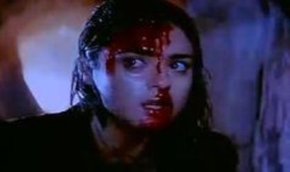 *in gand* Oh nu..asta e Ravaan, cel care l-a omorat pe tatal lui Saif :-s