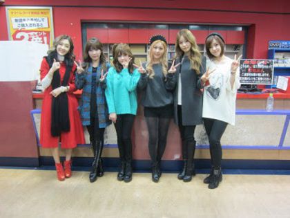 t-ara at tower records japan - T-ara