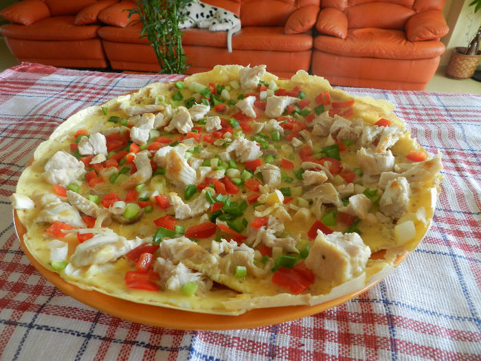 PUI,CEAPA VERDE,GOGOSAR ROSU - OUA GATITE-N FEL SI CHIP