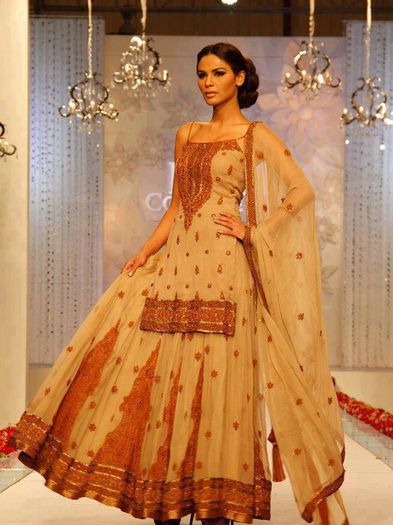 417669_591860377510702_194152492_n