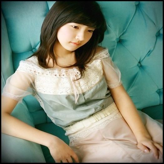 ^...Nimic...*ii suna iar telefonu*...Ah..:-L..*ii scoate capacul;bateria*..Mai suna acum.. - l - x - Episodul 23 - x - l