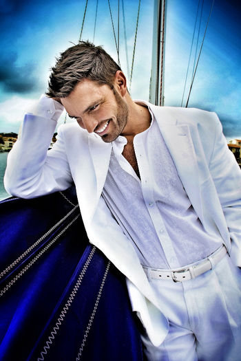  - Julian Gil