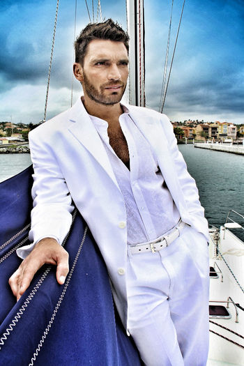  - Julian Gil