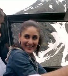 kareena caps (45)